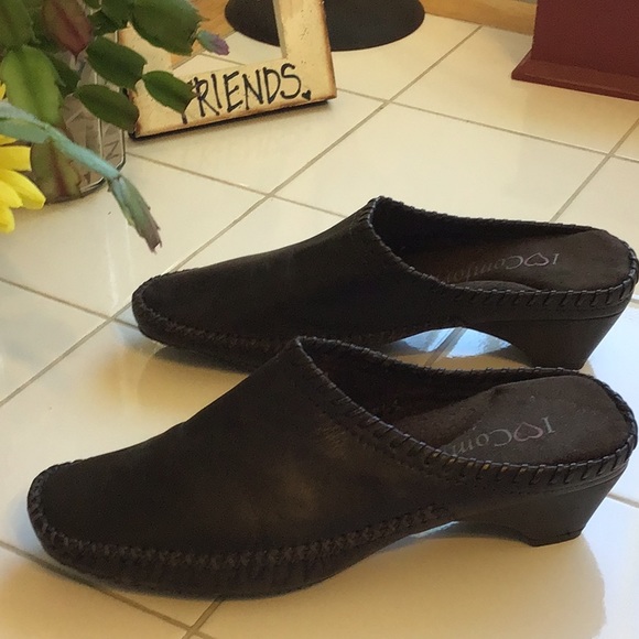 ‘I ❤️ Comfort’ Leather Mules - Picture 6 of 9